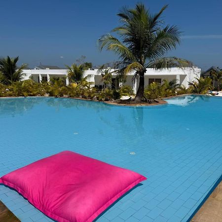 You&Me Resort Pagoda Beach Buitenkant foto