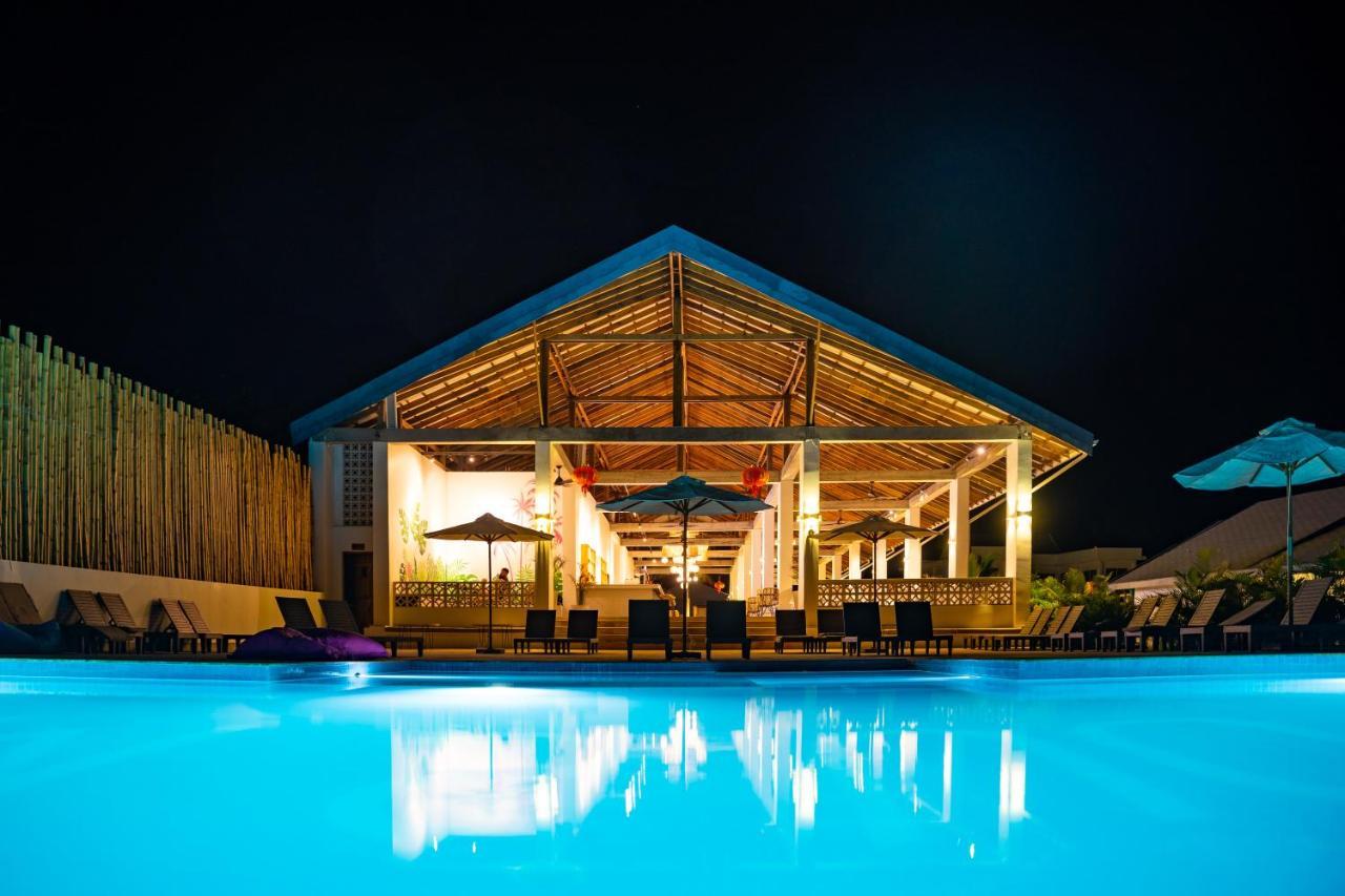 You&Me Resort Pagoda Beach Buitenkant foto
