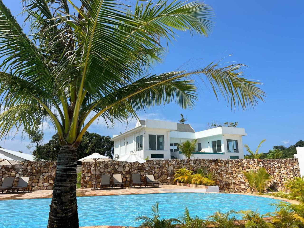You&Me Resort Pagoda Beach Buitenkant foto